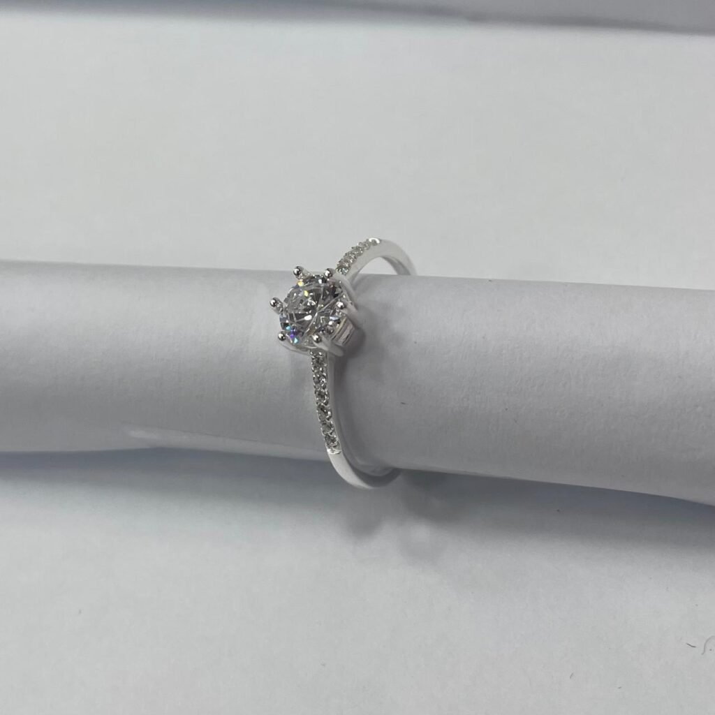 ANEL SOLITÁRIO EM PRATA 925- 104999