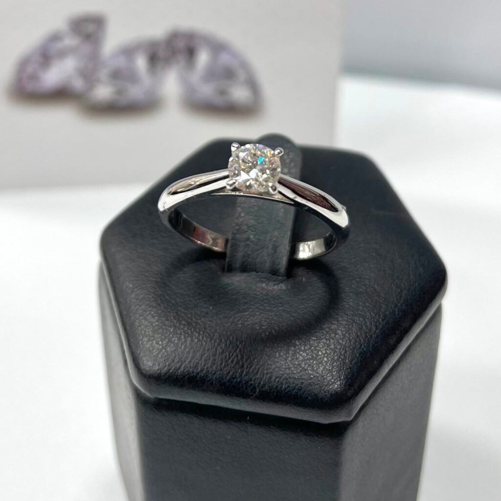 ANEL SOLITÁRIO PRATA 925 COM RÓDIO E MOISSANITE- 21290-PM