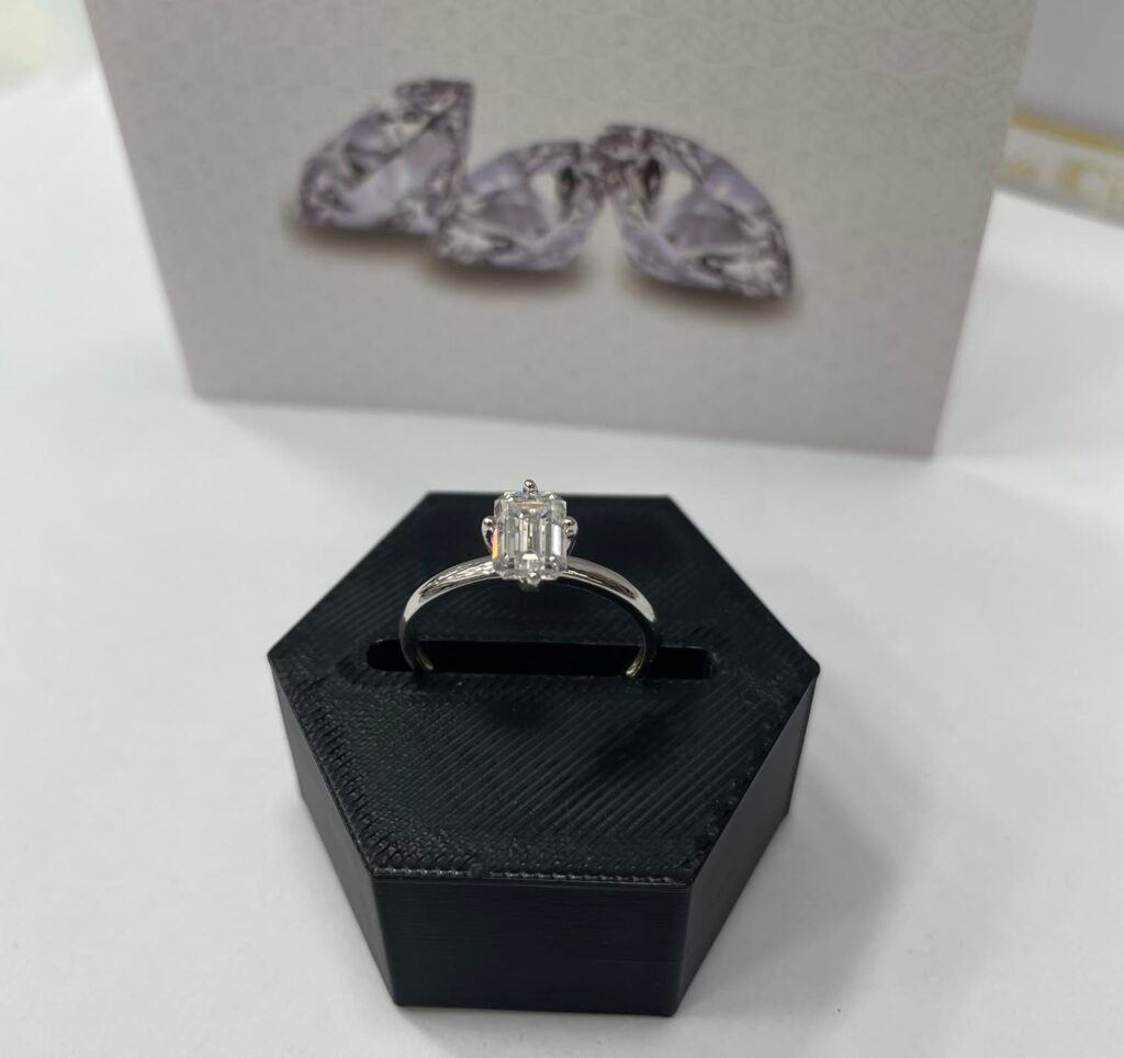 ANEL SOLITÁRIO EM PRATA 925 COM MOISSANITE- 601510149029950
