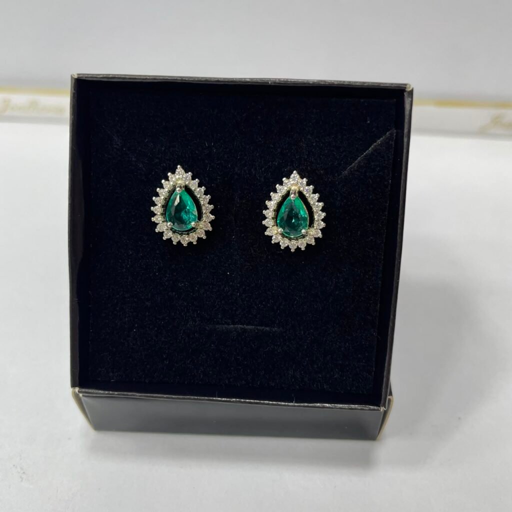 BRINCO GOTA EM PRATA 925 COM ZIRCÔNIA VERDE- 85519