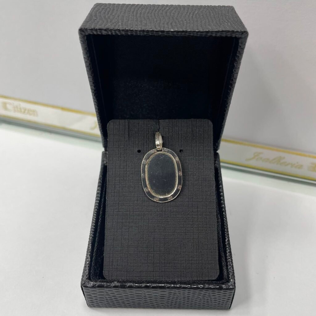 PINGENTE PLACA EM PRATA 925- AGP006P