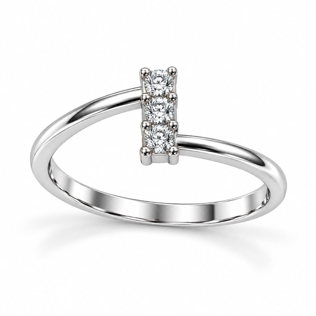 ANEL EM PRATA 925 COM 3 ZIRCÔNIAS- 4220030-AN